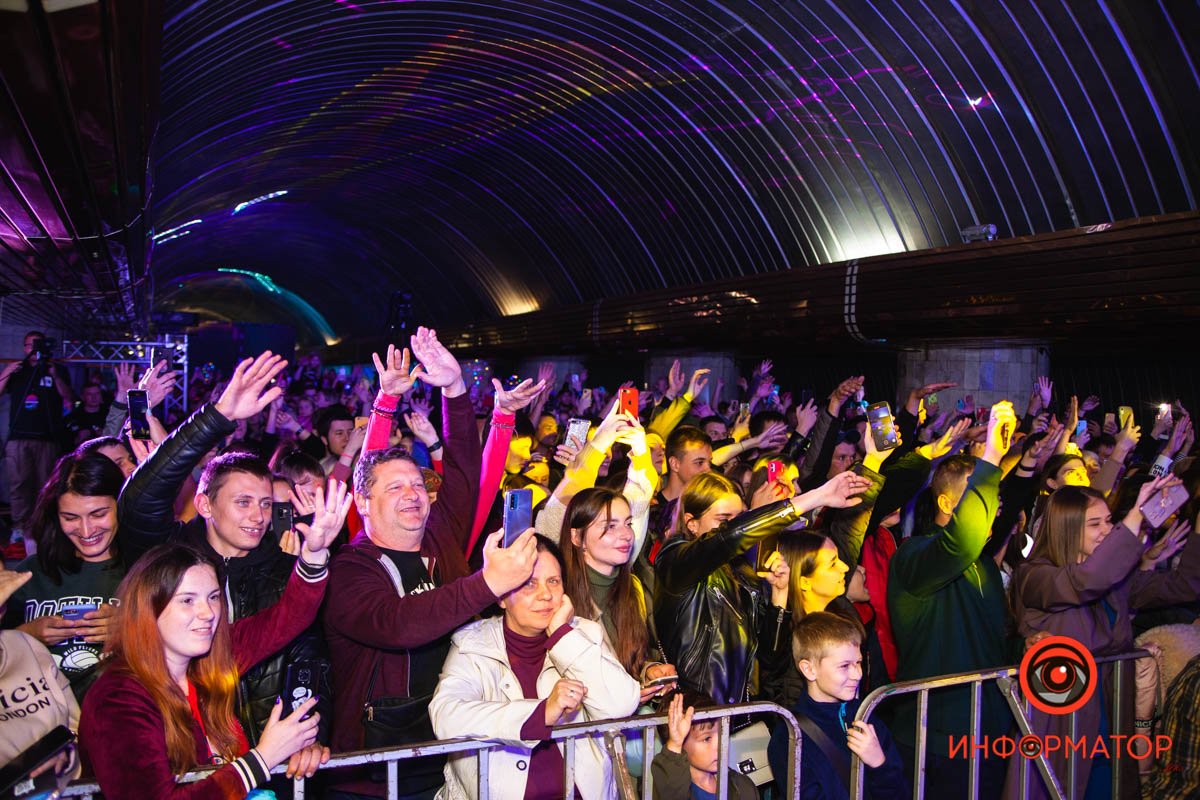 Wellboy та Стас Корольов: як у Дніпрі завершився День міста на станції метро 2