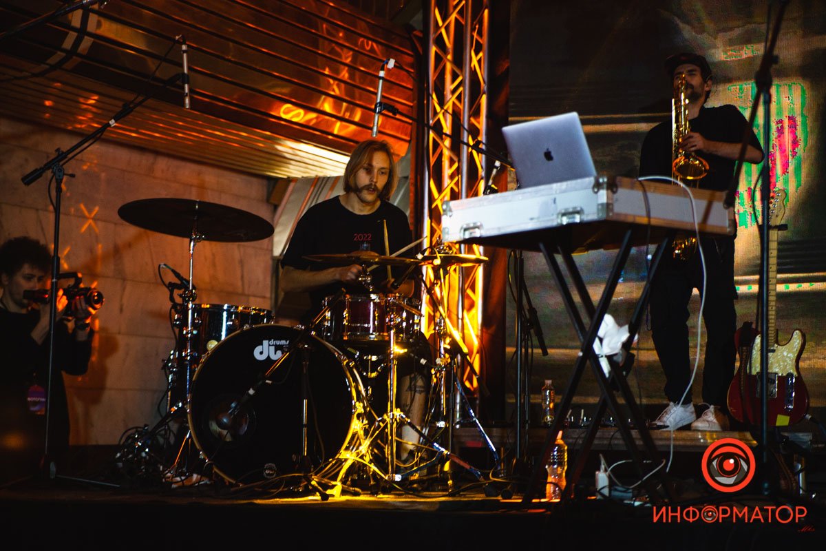 Wellboy та Стас Корольов: як у Дніпрі завершився День міста на станції метро 14