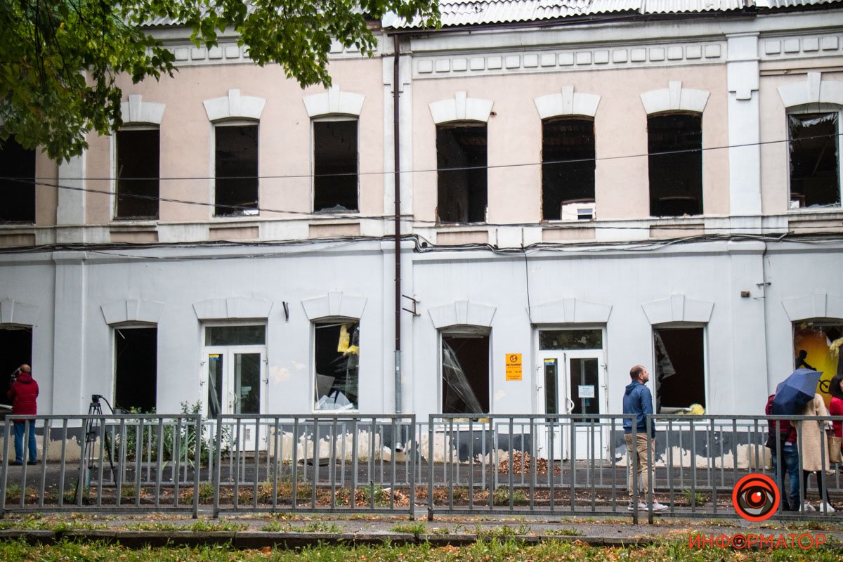 Как выглядит центр Днепра, куда попала российская ракета после Дня города 25