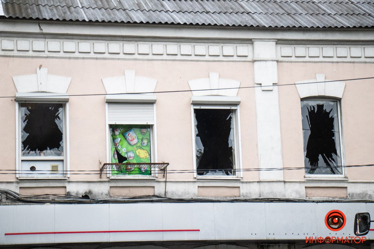 Как выглядит центр Днепра, куда попала российская ракета после Дня города 26