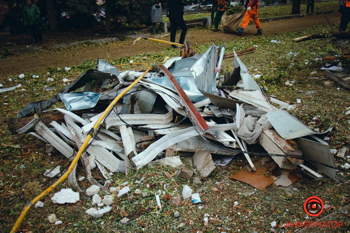 Як виглядає центр Дніпра, куди влучила російська ракета після Дня міста 3