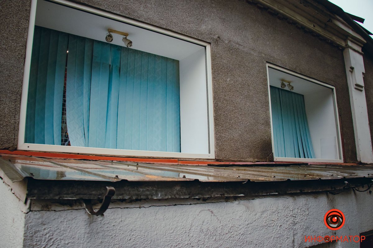 Як виглядає центр Дніпра, куди влучила російська ракета після Дня міста 15