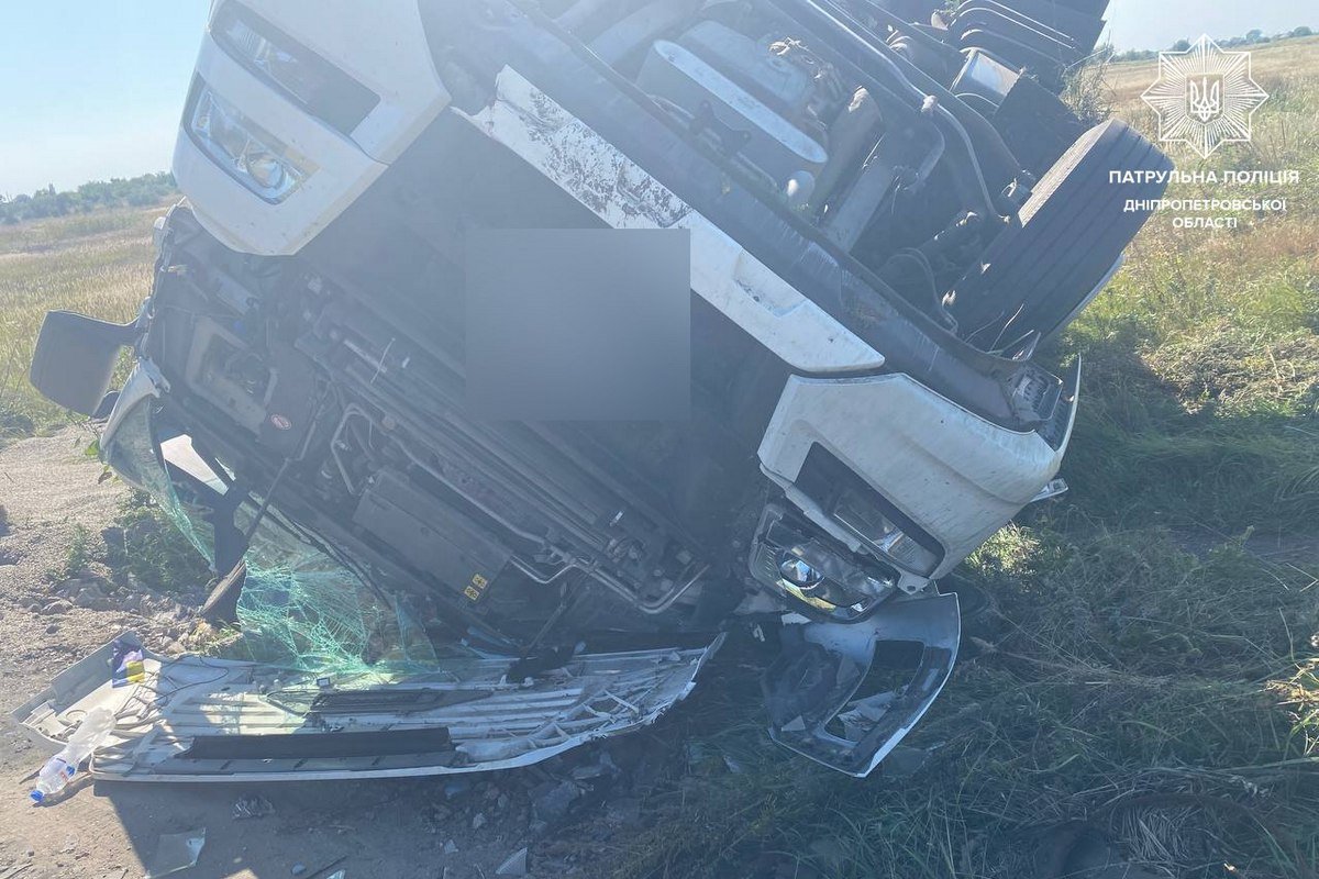 На трасі М-29 (Дніпро-Харків) трапилася аварія На трасі М-29 (Дніпро-Харків) трапилася аварія