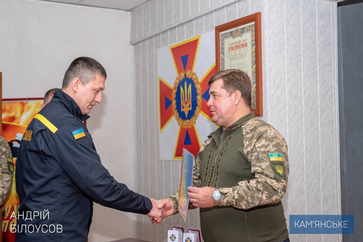 Вони вручили заслужені нагороди, Грамоти, Подяки та Нагрудні знаки міського голови “За Мужність та Честь”