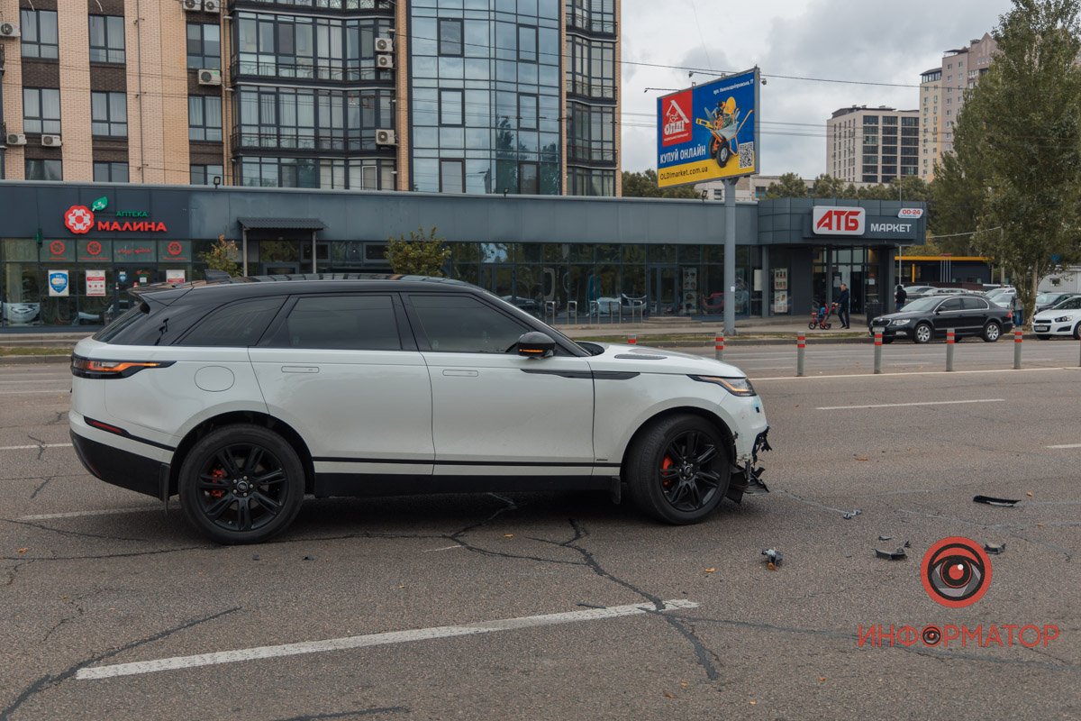 Біля ЖК River Park