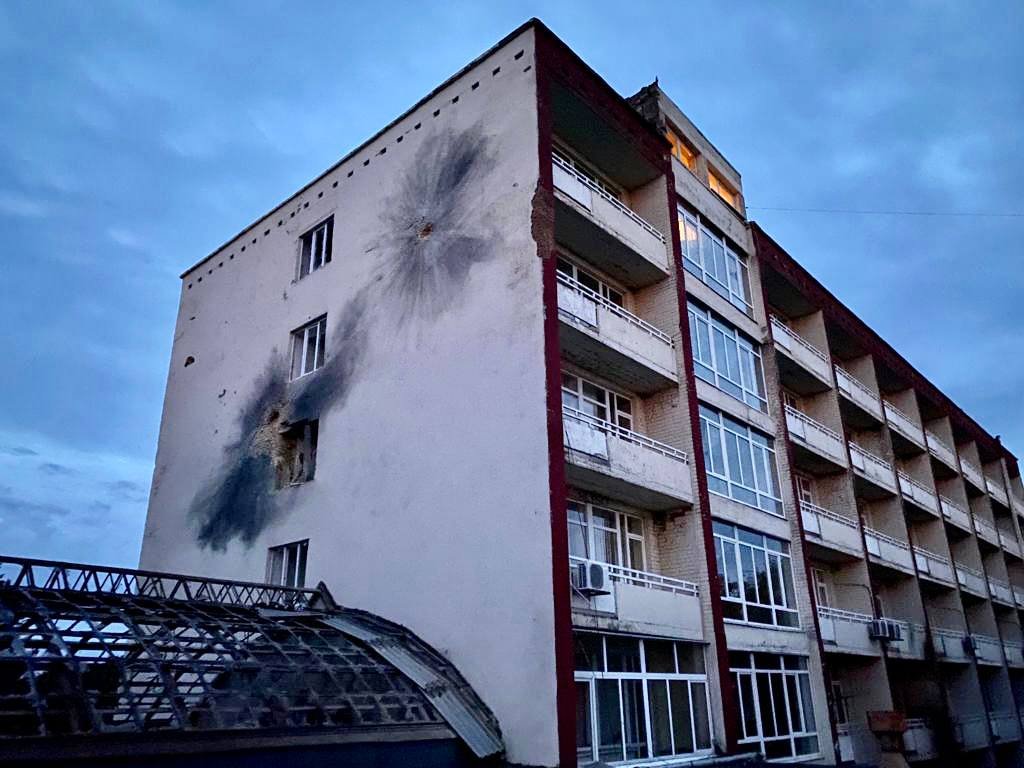 "Усю ніч боролися з наслідками ракетного удару по Кривому Рогу": рівень води в Інгульці піднявся до 2 метрів 4