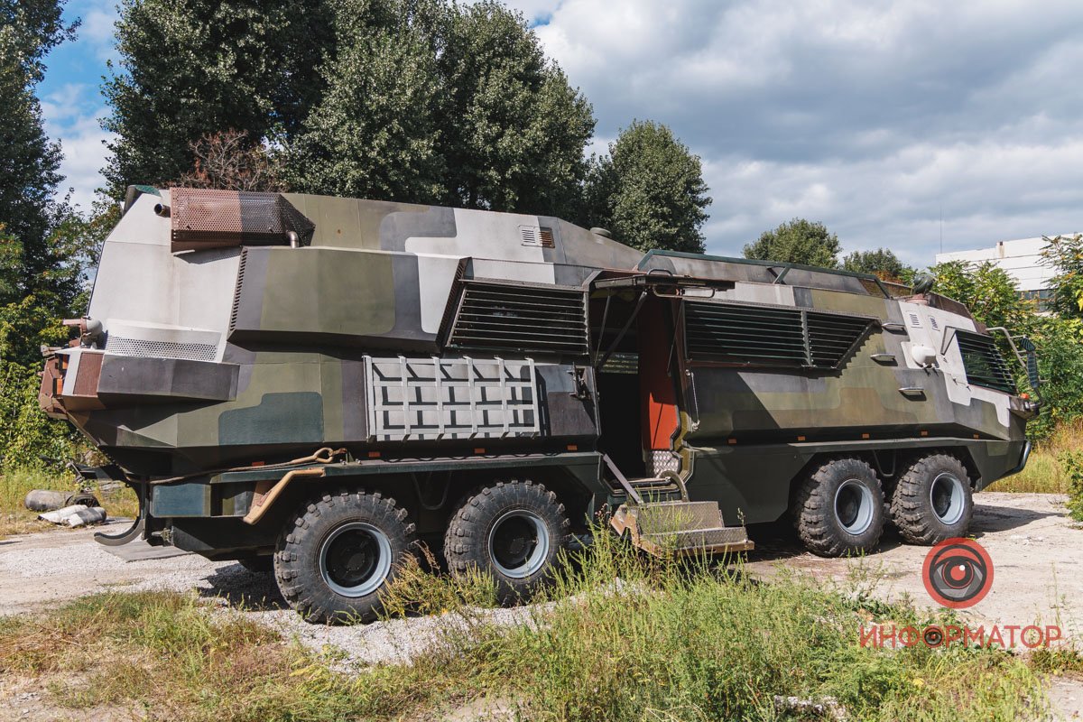 Серед переваг - хороша прохідність, надійність, ремонтопридатність Серед переваг - хороша прохідність, надійність, ремонтопридатність