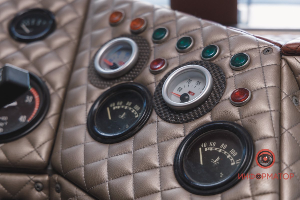 2 турбодизельні двигуни повітряного охолодження  2 турбодизельні двигуни повітряного охолодження