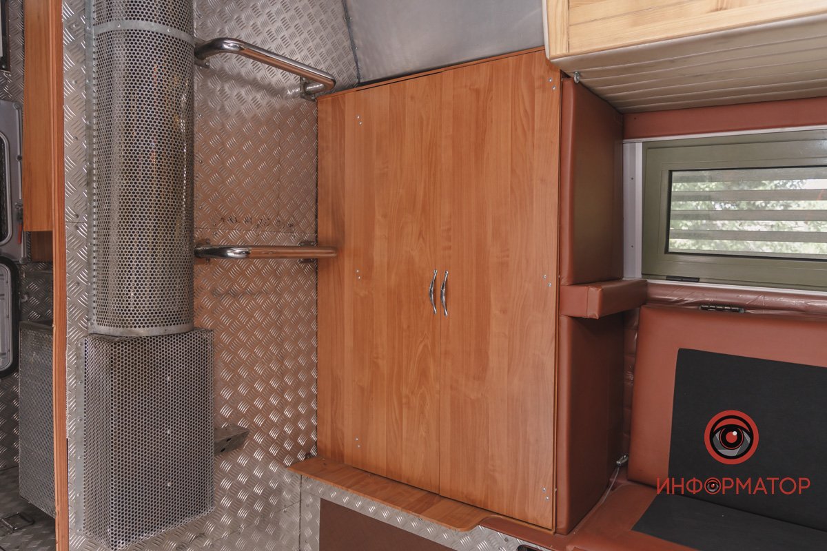 Декілька автономних печей: 2 дизельні, 1 – на газу/дровах Декілька автономних печей: 2 дизельні, 1 – на газу/дровах