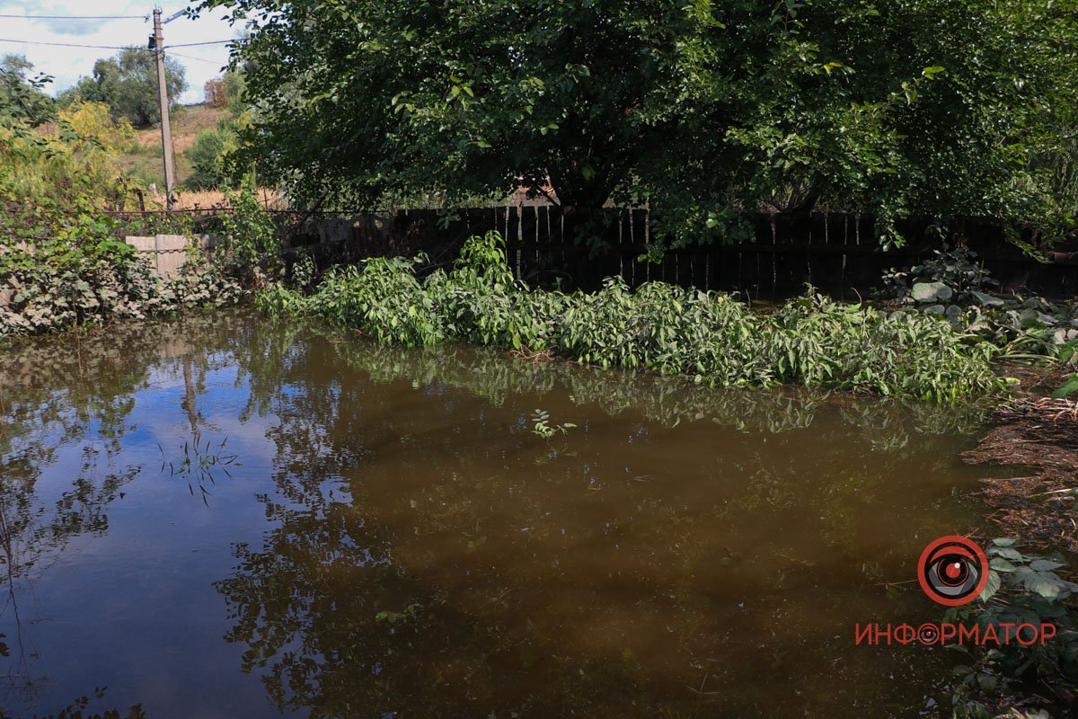 "Воду ви не зупините, як би ви не барикадувалися": жителі Кривого Рогу про наслідки затоплення після ракетного удару 4