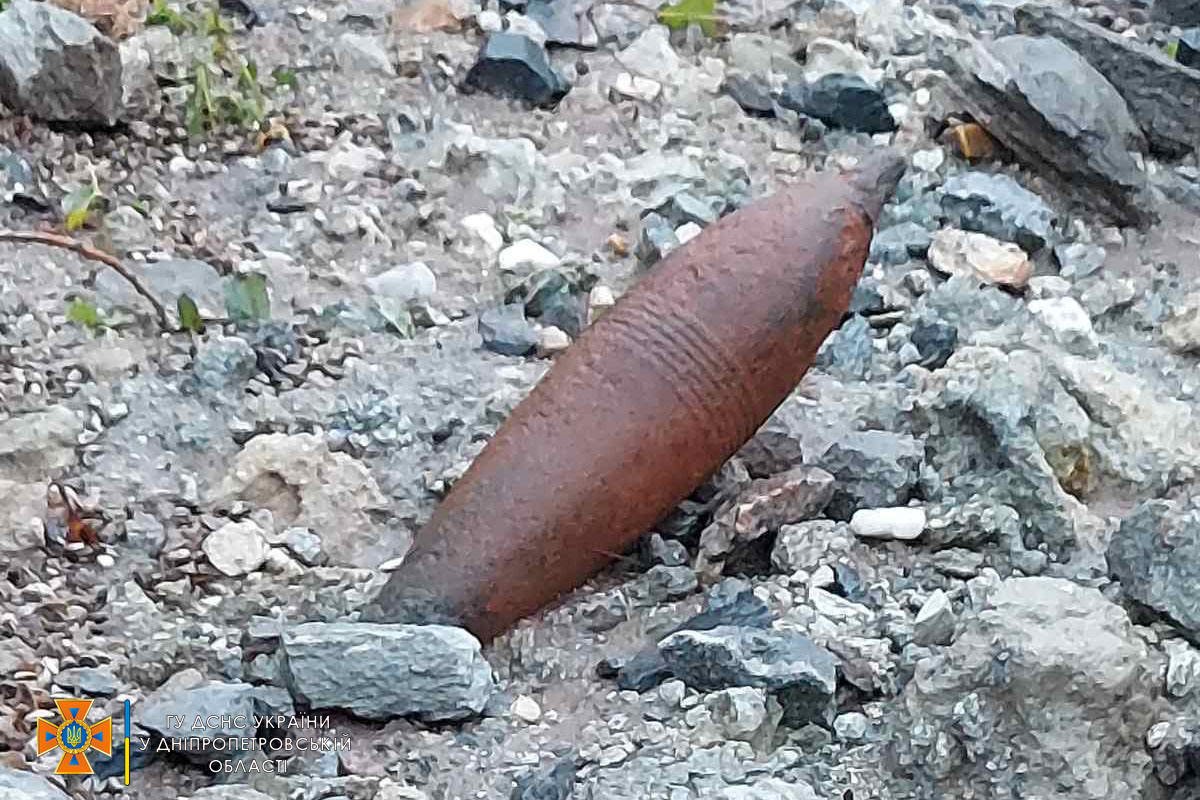 В Слобожанському виявили протитанкову міну "ТМ-62", а у Кривому Розі - застарілу мінометну міну "ММ-120мм"