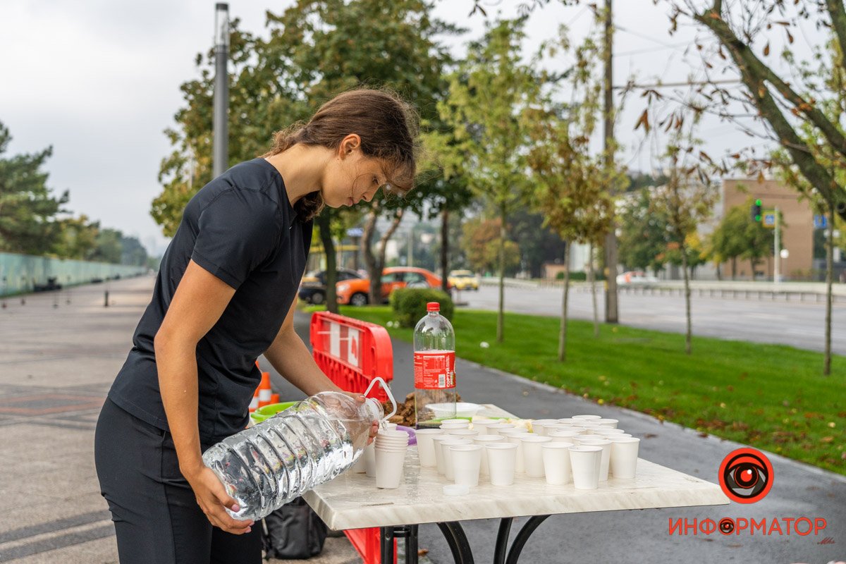 Україна непереможна  Україна непереможна