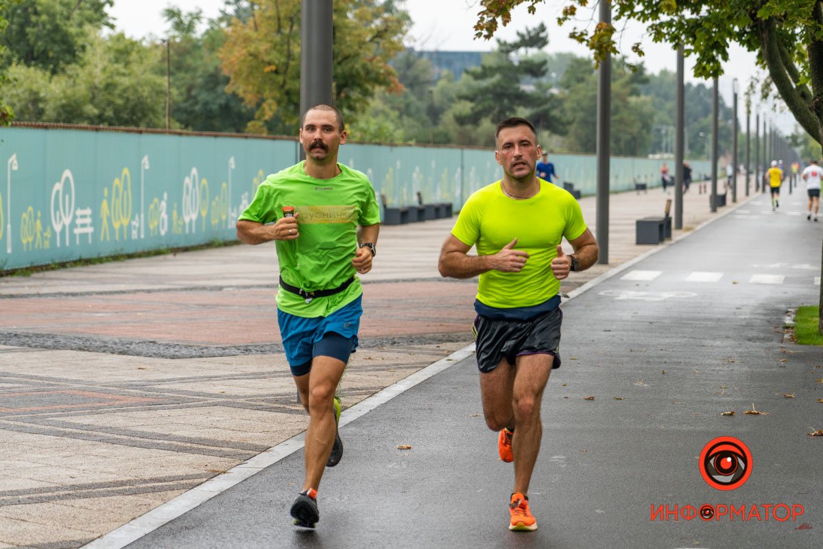 З другом на пробіжку  З другом на пробіжку