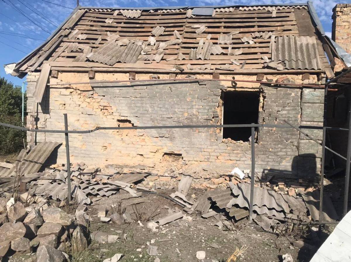 Будинок, який постраждав від обстрілів 