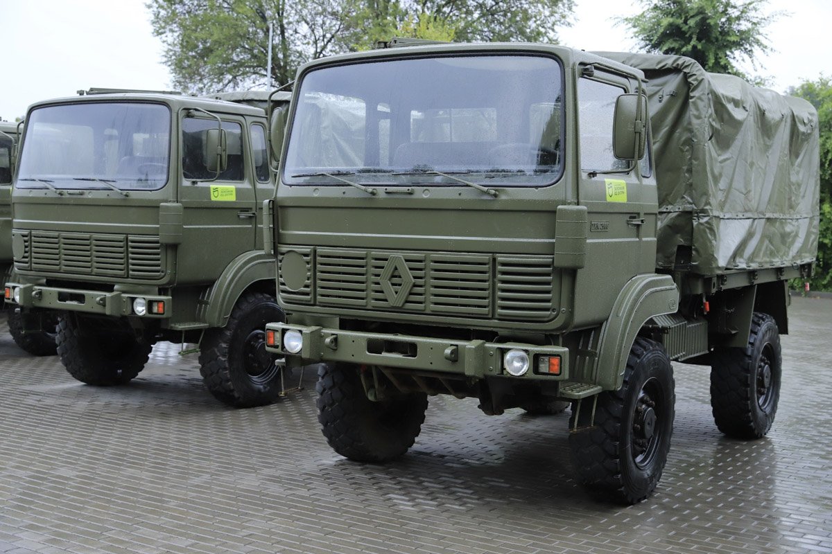 Філатов: «Дніпро передав ЗСУ вже майже 600 авто — вантажівок і легковиків» 4