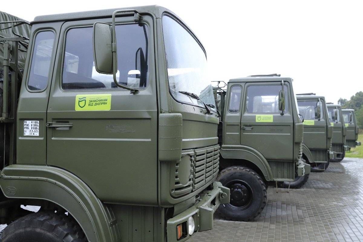 Філатов: «Дніпро передав ЗСУ вже майже 600 авто — вантажівок і легковиків» 3