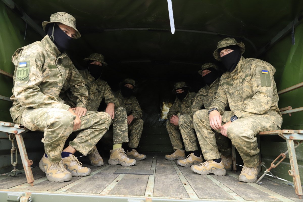 Філатов: «Дніпро передав ЗСУ вже майже 600 авто — вантажівок і легковиків» 5