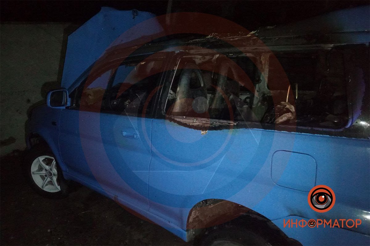 Там полум’я охопило три автівки —  Honda та два “Спрінтери”  Там полум’я охопило три автівки —  Honda та два “Спрінтери”