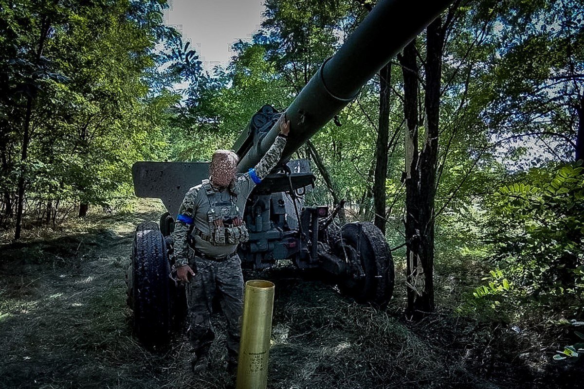 Захисники та Захисниці України мужньо протистоять російському вторгненню