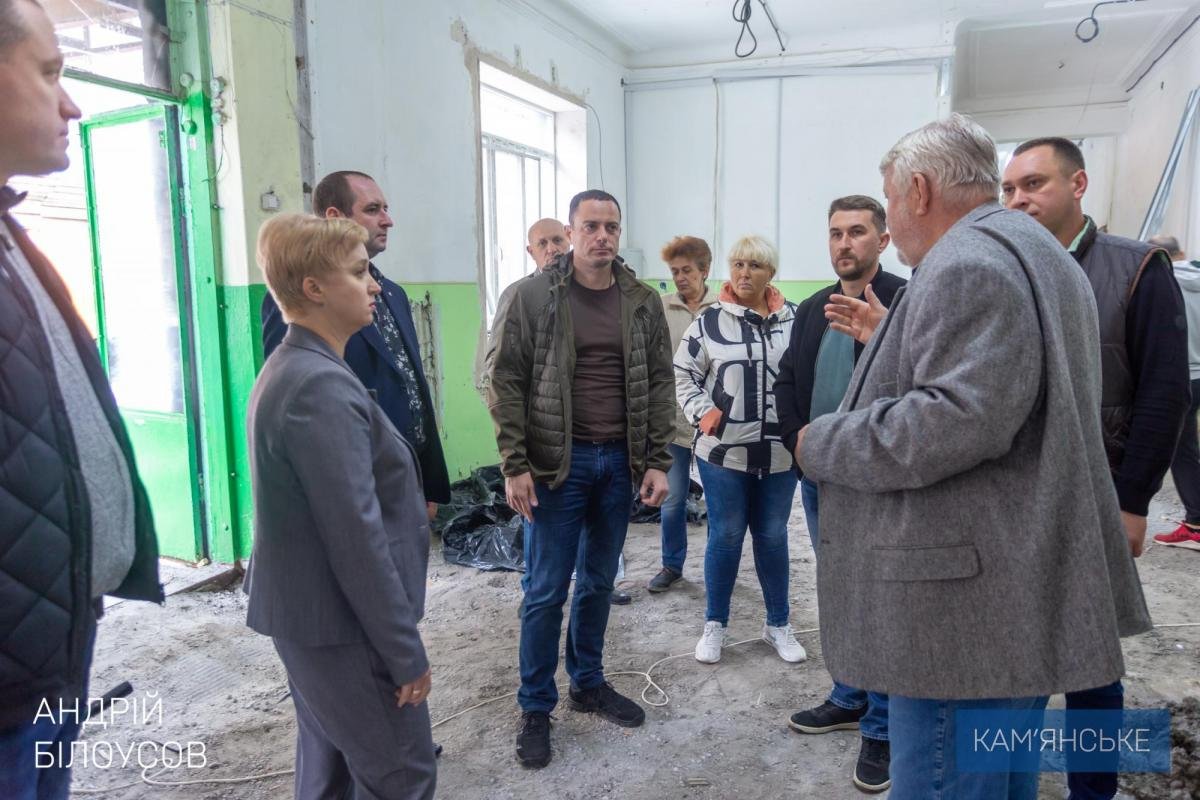 У Кам’янському продовжують ремонтувати бюджетні установи 6