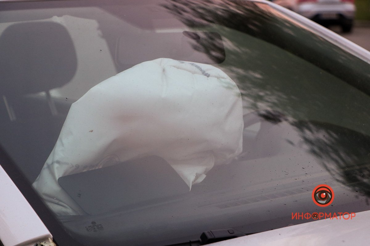 Спрацювали подушки безпеки Спрацювали подушки безпеки