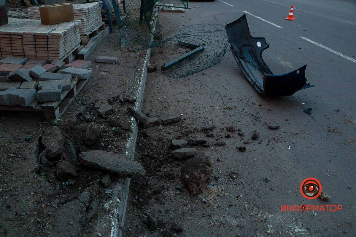 Поблизу "Нової лінії" Поблизу "Нової лінії"