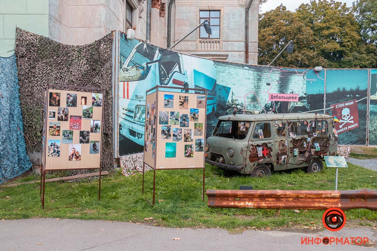 у кожного пухнастика є свій позивний, місце в строю, свій пайок та найголовніше — місце, де спати у кожного пухнастика є свій позивний, місце в строю, свій пайок та найголовніше — місце, де спати