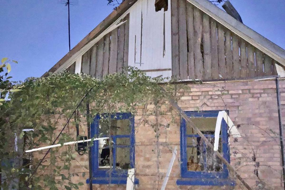 У Нікополі пошкоджені будинки та електропідстанція У Нікополі пошкоджені будинки та електропідстанція