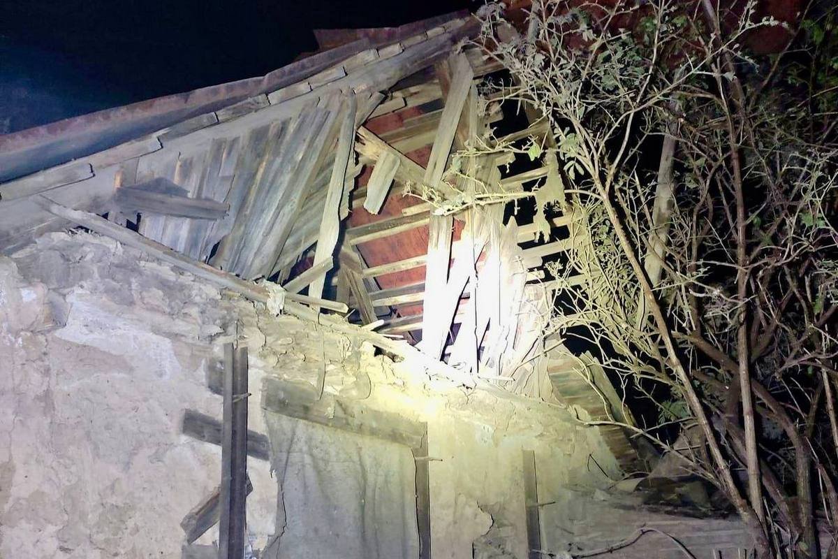 Ворог залишив без світла майже 8 000 родин Нікополя Ворог залишив без світла майже 8 000 родин Нікополя