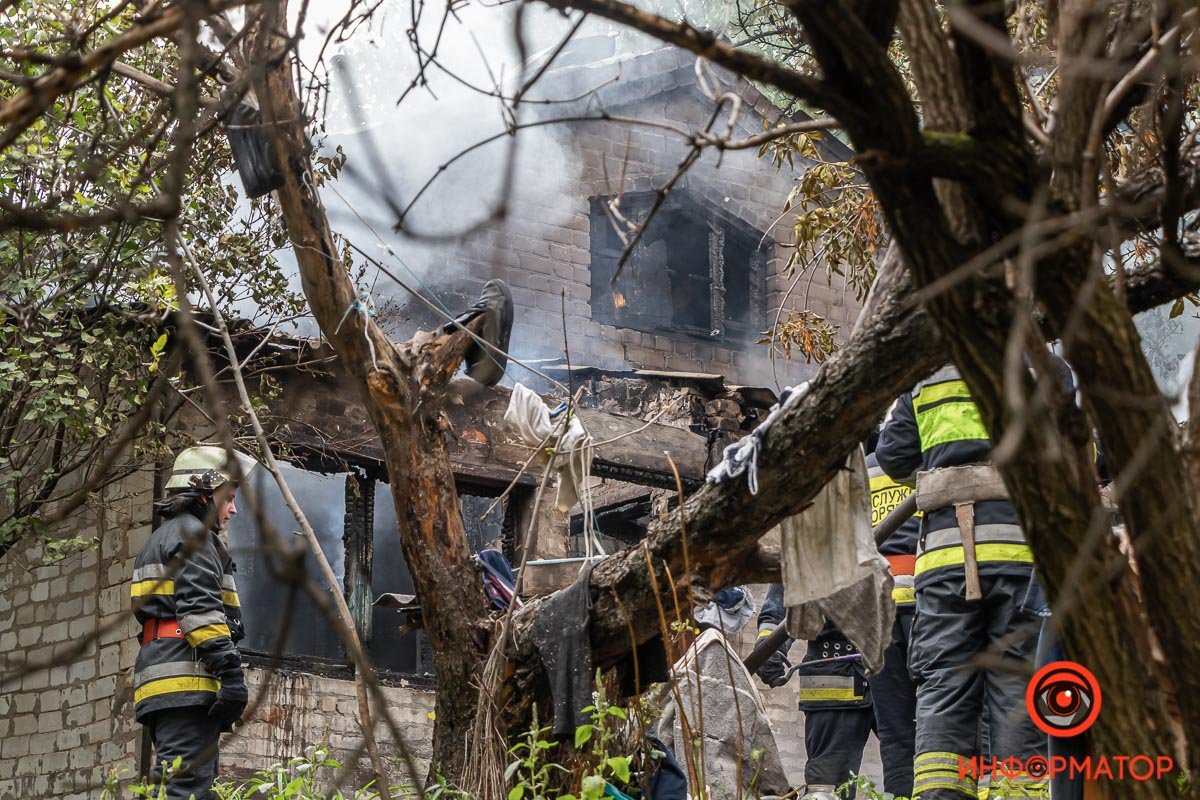 В цей час там знаходився її брат