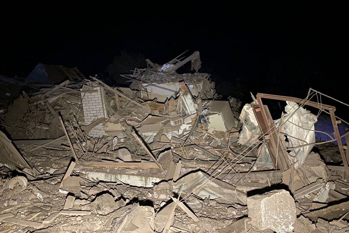 Гатили по житловим кварталам. Понівечено кіоски, автобуси, півтора десятка автівок