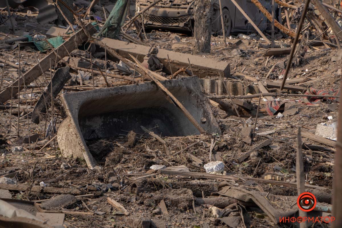 У разі повітряної тривоги, прямуйте до укриття 