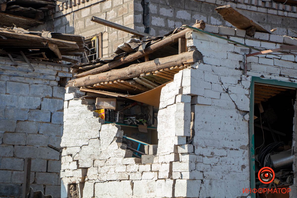 Від сильного удару постраждало багато домівок