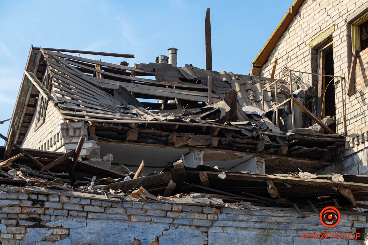 На місці працюють рятувальники