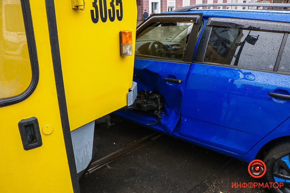 Наразі рух у сторону центра ускладнений