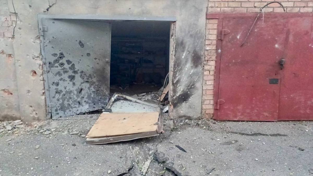У Марганецькій ТГ пошкоджено двоповерховий будинок