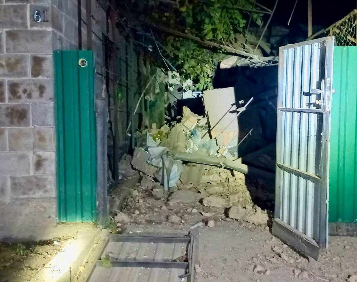 Влучили по церкві, магазину та базам відпочинку Влучили по церкві, магазину та базам відпочинку