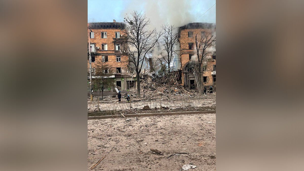 "Стою в переходе, было 4 взрыва", – корреспондент Информатора попал под обстрел в Запорожье