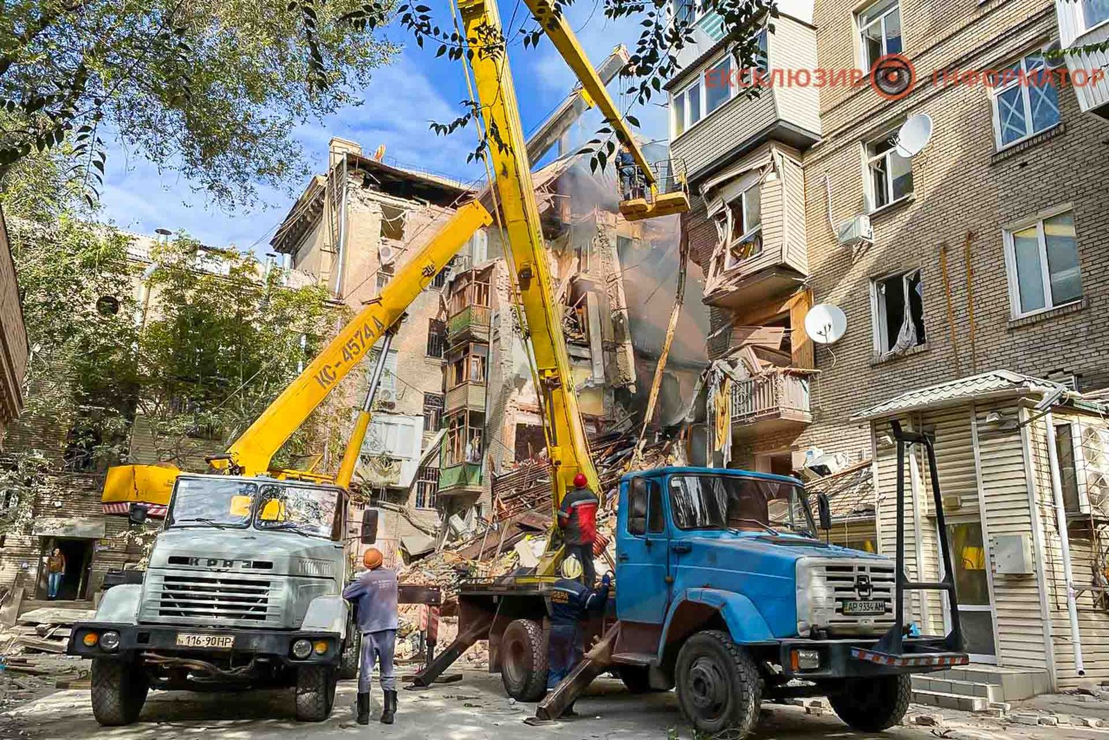 Тут працювала важка техніка Тут працювала важка техніка