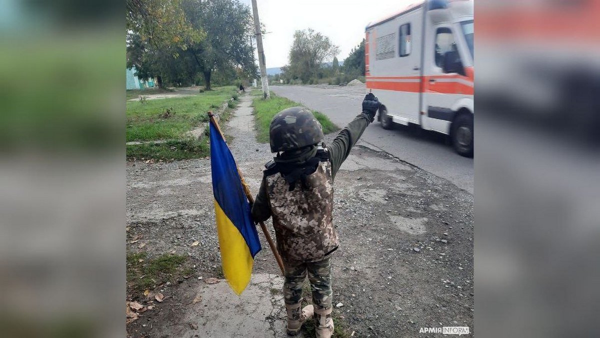 7-річний хлопчик з Дніпропетровської області став "талісманом" для бійців