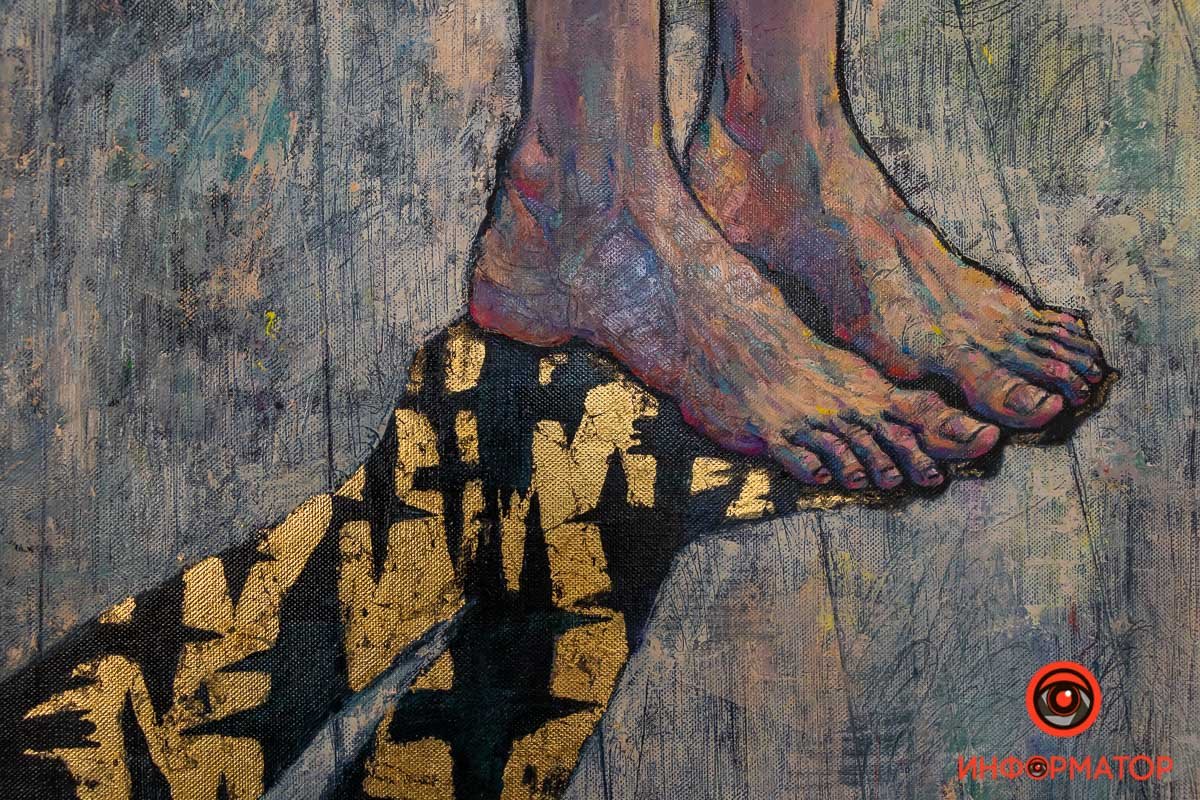 Проте одна з них була домальована за тиждень до відкриття експозиції — “Звук” Проте одна з них була домальована за тиждень до відкриття експозиції — “Звук”