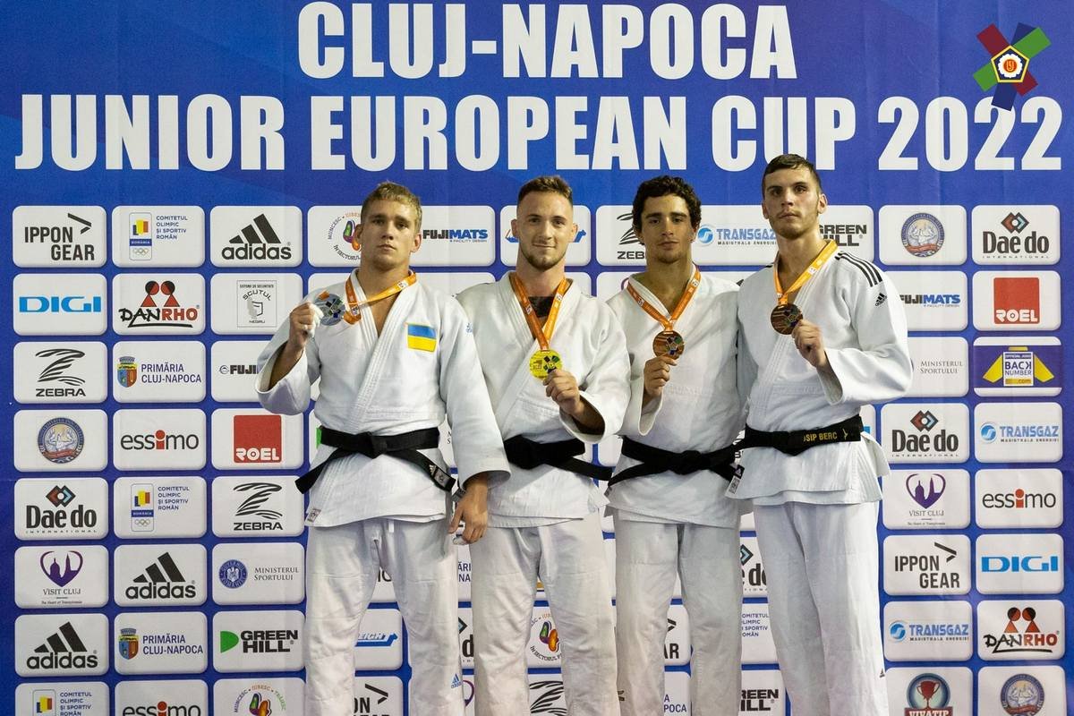 Дзюдоїсти з Дніпра вибороли там дві срібні медалі
