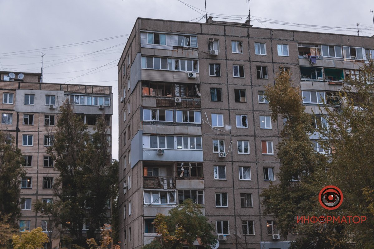 У 200 метрах від місця вирви знаходиться будинок пані Олени У 200 метрах від місця вирви знаходиться будинок пані Олени