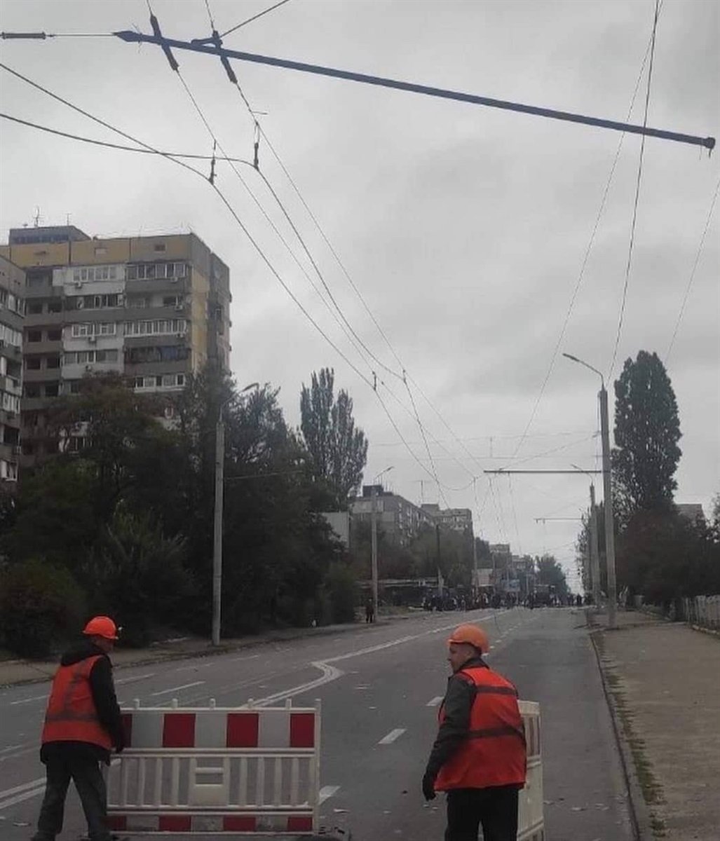 У важких погодних умовах міські служби працювали понад 12 годин