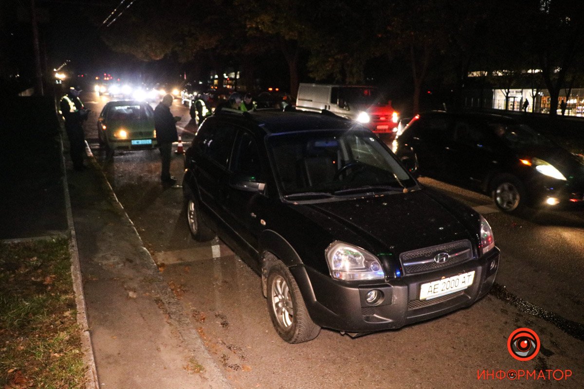 Hyundai стояв на світлофорі 