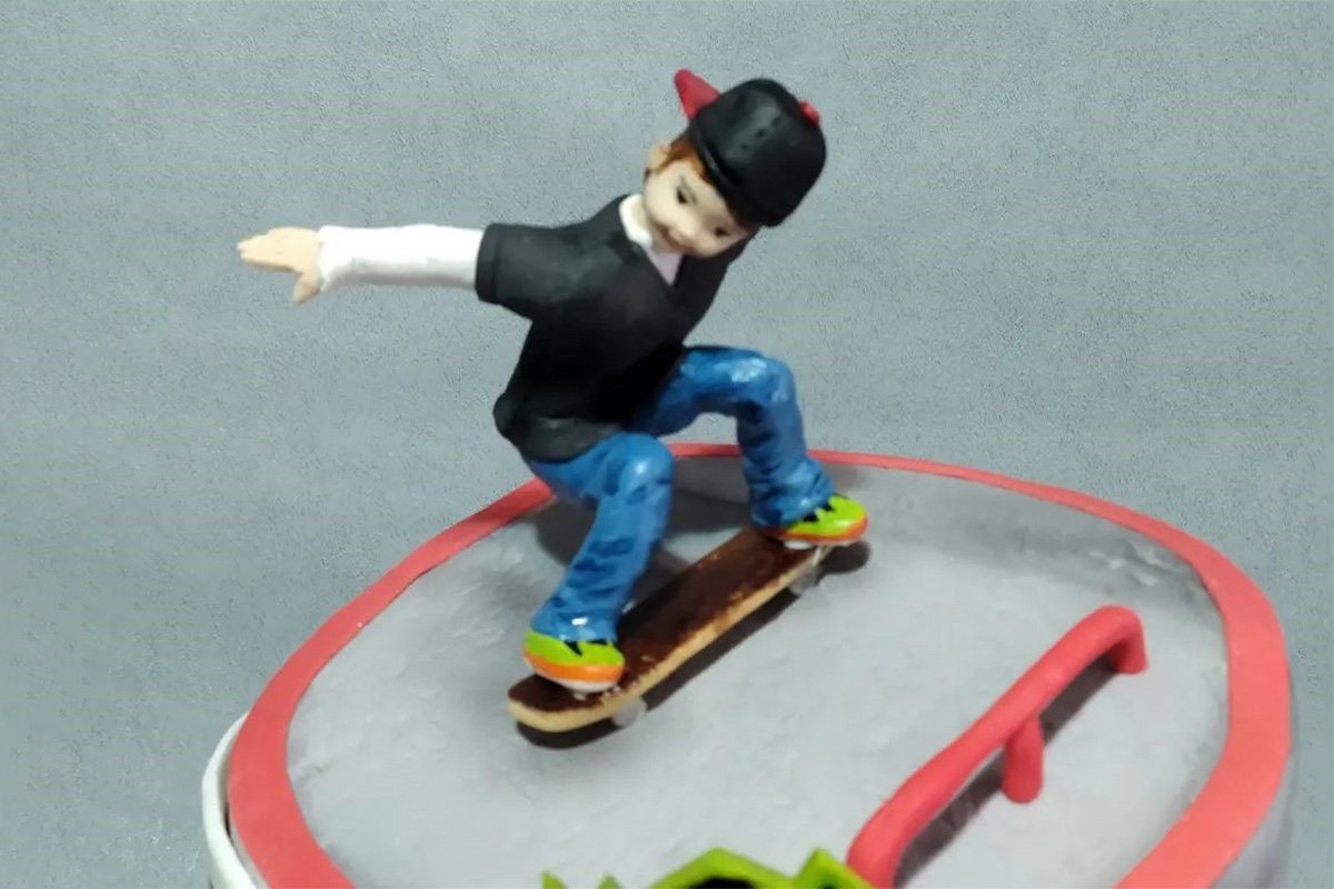 Щоразу він дивує людей своєю майстерністю та реалістичністю кулінарного виробу Щоразу він дивує людей своєю майстерністю та реалістичністю кулінарного виробу