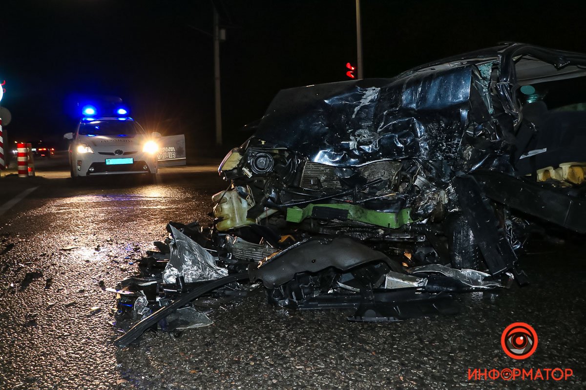 Тут зіштовхнулись Ford та Renault Тут зіштовхнулись Ford та Renault