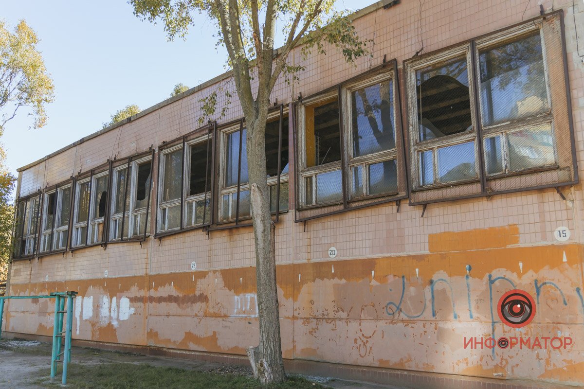 Працівники, які були у школі — сиділи в укритті під час тривоги Працівники, які були у школі — сиділи в укритті під час тривоги