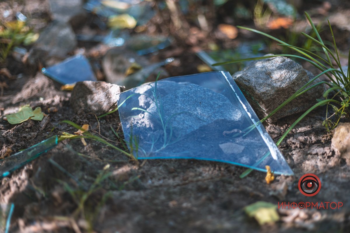 Усі сусіди відразу згуртувались, вийшли, прибрали всі поверхи