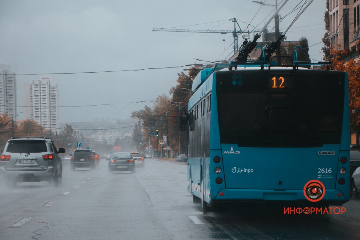 Поспішає, щоб забрати пасажирів Поспішає, щоб забрати пасажирів